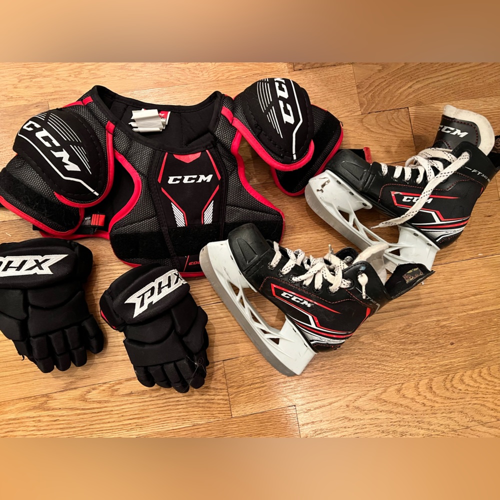 Kids hockey gloves,skis,chest protector